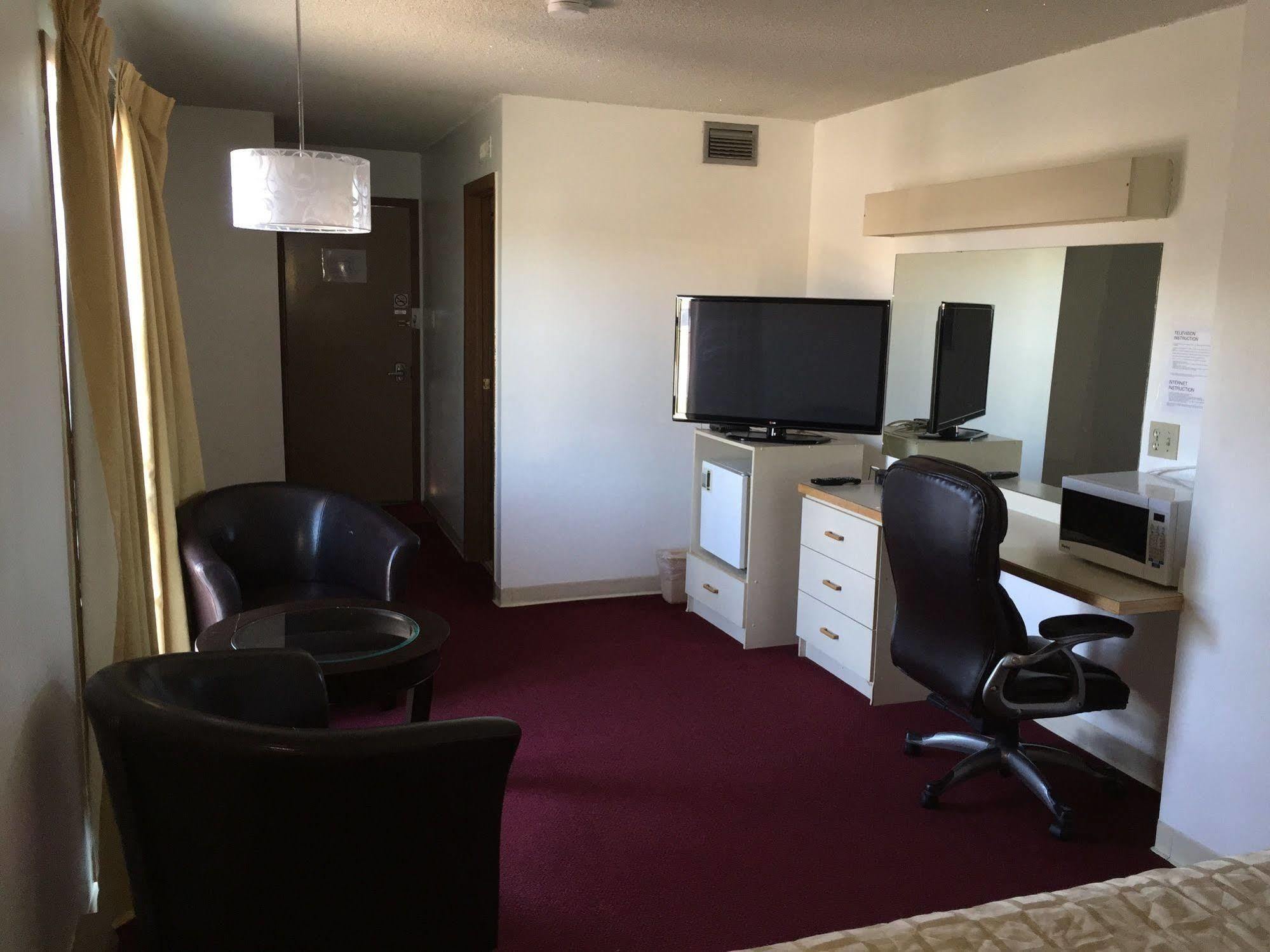 Voyageur Motel Тандер-Бей Экстерьер фото